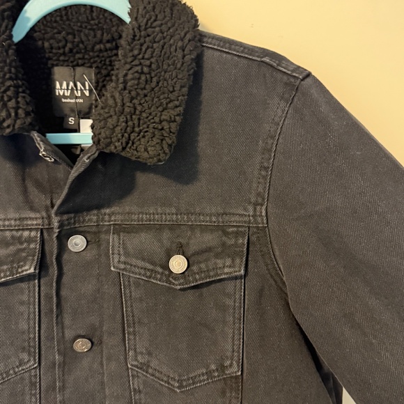 Boohoo MAN Men’s Fully Borg Lined Denim Jacket washed black Size S - Picture 3 of 11